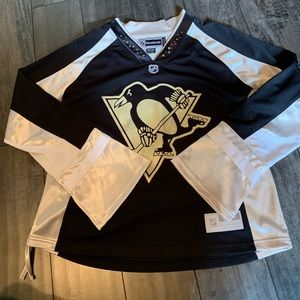 Pittsburg penguins women’s cut jersey